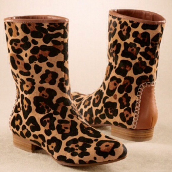 b. makowsky Shoes - Leopard Calf Fur Booties